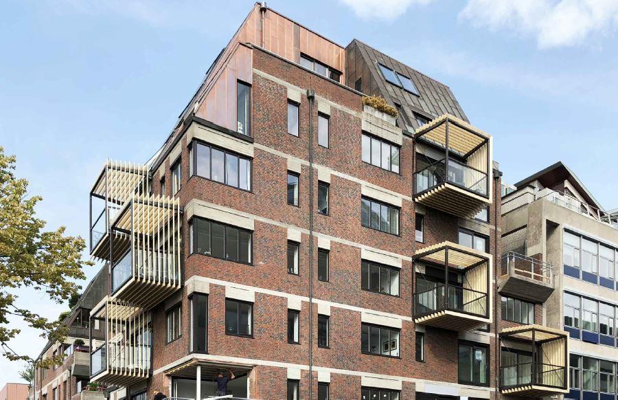 FBA van zijkant met nieuwe balkons